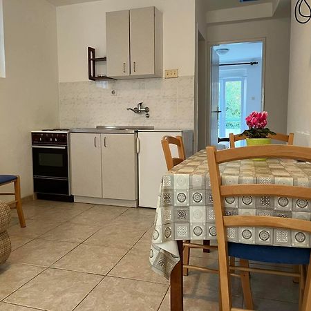 Apartments And Room Mv Petrovac المظهر الخارجي الصورة
