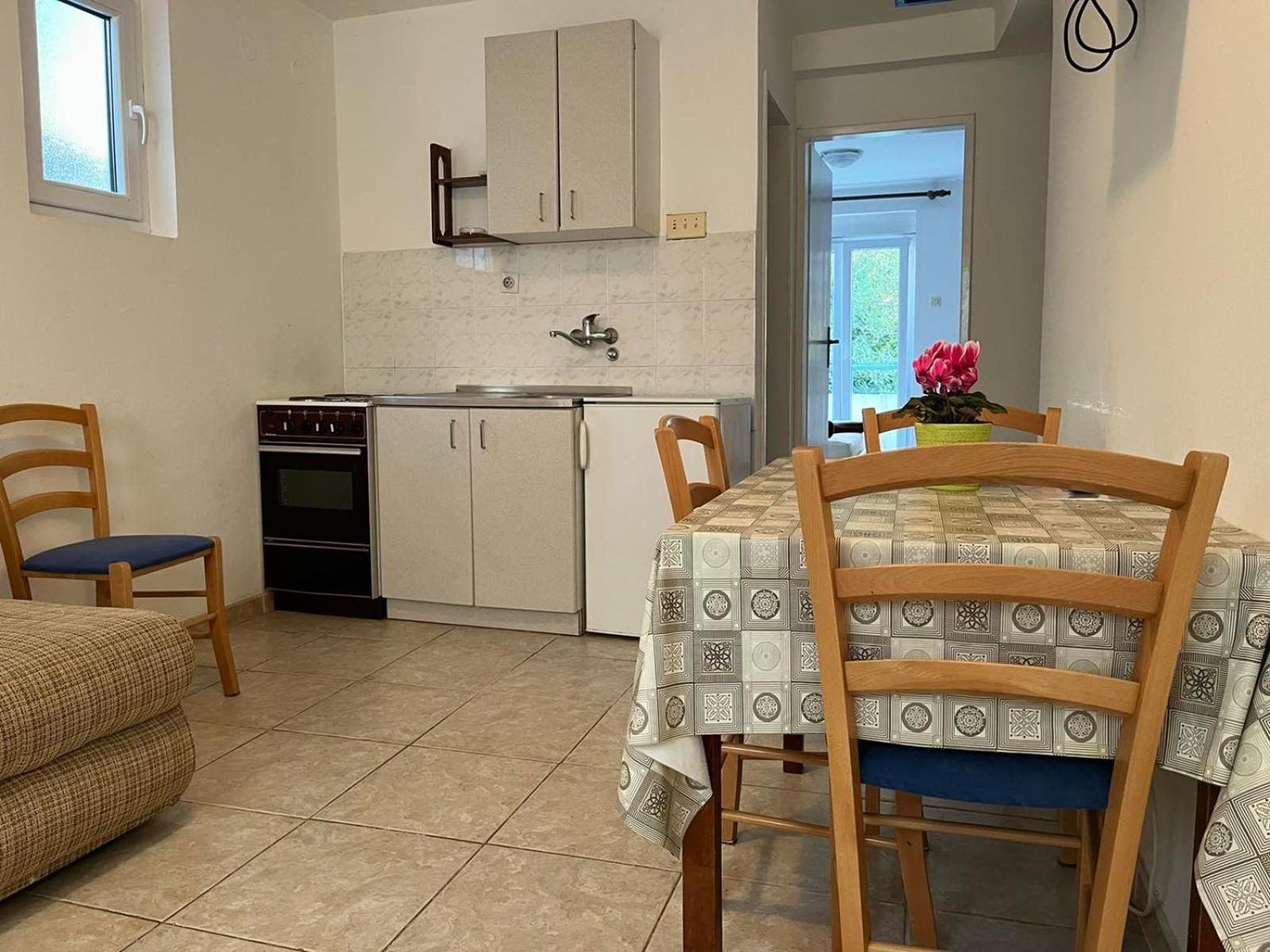 Apartments And Room Mv Petrovac المظهر الخارجي الصورة