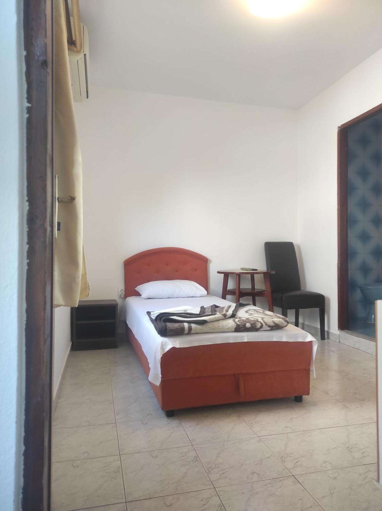Apartments And Room Mv Petrovac المظهر الخارجي الصورة